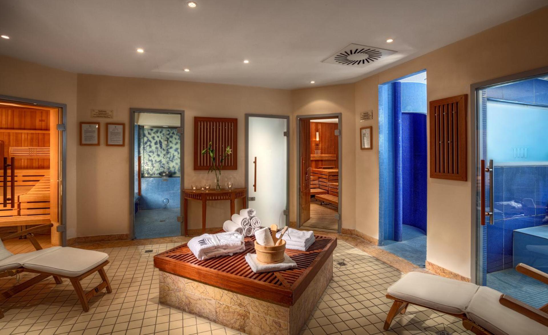 Hotel Vier Jahreszeiten Binz - Adults Only Exteriör bild